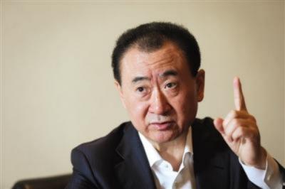 目前足球明星排名前十,谁在2025年踢出了身价与情怀的双重奏? 目前足球明星排名前十,谁在2025年踢出了身价与情怀的双重奏?